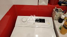Установить отдельно стоящую стиральную машину Электролюкс в ванной комнате