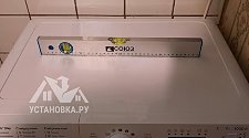 Установить отдельно стоящую стиральную машину indesit в ванной комнате