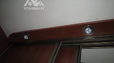 Заменить точечные светильники в шкафу