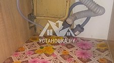 Установить в ванной комнате отдельностоящую стиральную машину с доработкой воды в районе метро Новогиреево