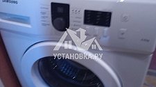 Установить отдельностоящую стиральную машину Samsung WF60F1R0H0W в коридоре