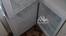 Перевесить двери на отдельностоящем холодильнике Indesit DF 5201