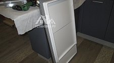 Работа по перевешиванию дверей на холодильнике Bosch KGN39VL15