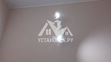 Установить светильники в коттедже