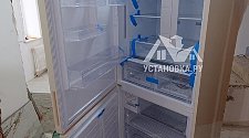 Перенавесить двери холодильника