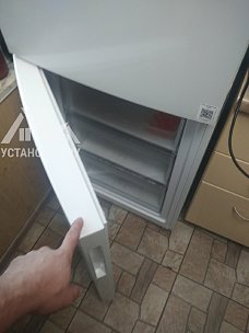 Перенавесить двери на холодильнике