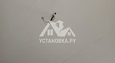 Установить новую потолочную люстру Bohemia Ivele 1402/8/195/G/R721 на болтах