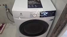 Установить стиральную машину Electrolux на готовые коммуникации в ванной комнате