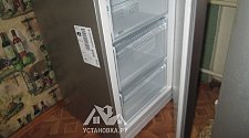 Установить отдельностоящий холодильник Bosch KGN 39 NL 13 R