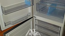 Перенавесить двери холодильника