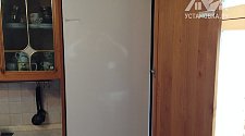 Демонтировать встроенный холодильник с нишей