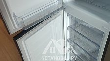 Перенавесить двери холодильника
