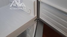 Перенавесить двери на холодильнике