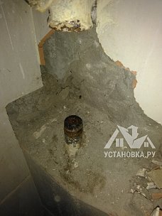 Установить тройник на трубу водоснабжения