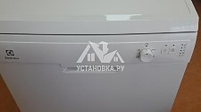 Установить новую отдельно стоящую посудомоечную машину Electrolux ESF9526LOW