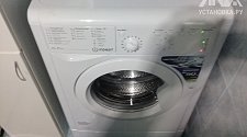 Установить отдельностоящую стиральную машину Indesit IWUB 4085 в ванной