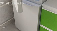 Перевесить двери на холодильнике
