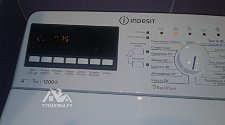 Установить стиральную отдельностоящую машину Indesit BTW E71253 P