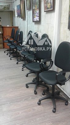 Собрать кресла компьютерные в офисе