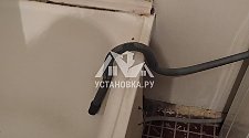 Установить в ванной комнате новую стиральную машину Hotpoint-Ariston VMSG 601 B