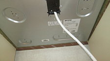 Установить электрическую панель Gorenje в готовое отверстие