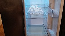 Установить холодильник