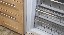 Установить встраиваемый холодильник Beko BCNA275E2S