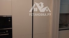 Установить холодильник