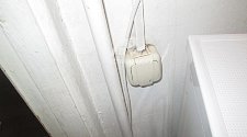 Установить стиральную отдельностоящую машину LG в ванной