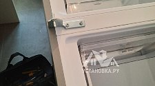 Перенавесить двери холодильника