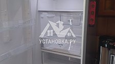 Установить отдельностоящий холодильник Аристон с перевесом дверей с дисплеем