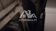 Демонтировать и установить отдельностоящую стиральную машину Канди в ванной комнате на готовые коммуникации на место прежней