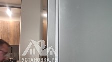 Перенавесить двери холодильника