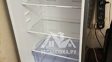 Установить новые отдельно стоячий холодильник Beko