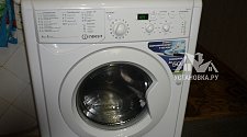 Установить стиральную машину Indesit IWUC 4105 в ванной