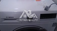 Установить отдельностоящую стиральную машину Bosch в ванной комнате на готовые коммуникации на место старой