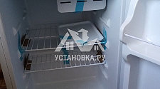 Установить отдельностоящий компактный холодильник Kraft BC 75