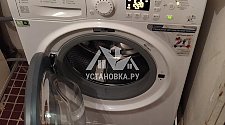 Установить в ванной комнате новую стиральную машину Hotpoint-Ariston VMSG 601 B