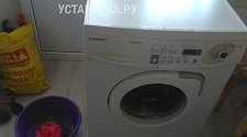 Установить на кухне новую отдельно стоящую стиральную машину LG