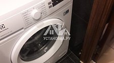 Установить новую отдельно стоящую стиральную машину Electrolux