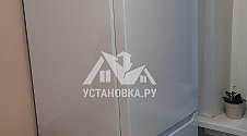 Установить новый отдельный стоящий холодильник Gorenje NRK6202AW4