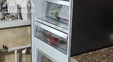 Перевесить двери холодильника
