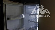 Снять двери с холодильника так как не проходит в двери
