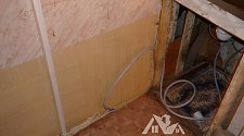 Установить стиральную отдельностоящую машину Indesit IWUB 4085 на кухне