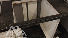 Установить/Подключить плиту/варочную панель.