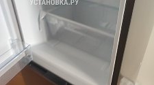 Перенавесить двери холодильника