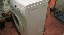 Установить на кухне под столешницу отдельностоящую стиральную машину hotpoint-ariston