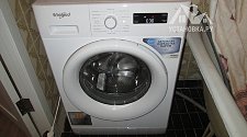 Установить отдельно стоящую стиральную машину Whirlpool FWSF61052W RU