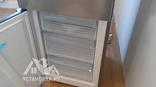 Перенавесить двери холодильника