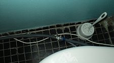 Установить стиральную отдельностоящую машину Indesit IWUB 4085 в ванной
